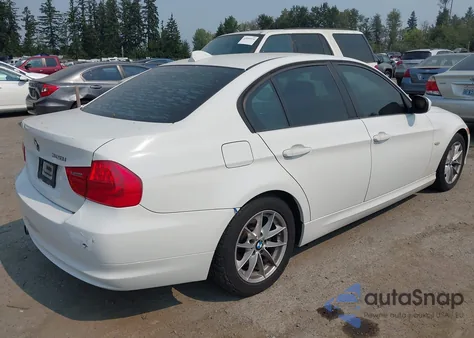 2010 BMW 328 z USA, uszkodzony, nr VIN WBAPH7G56ANM53350